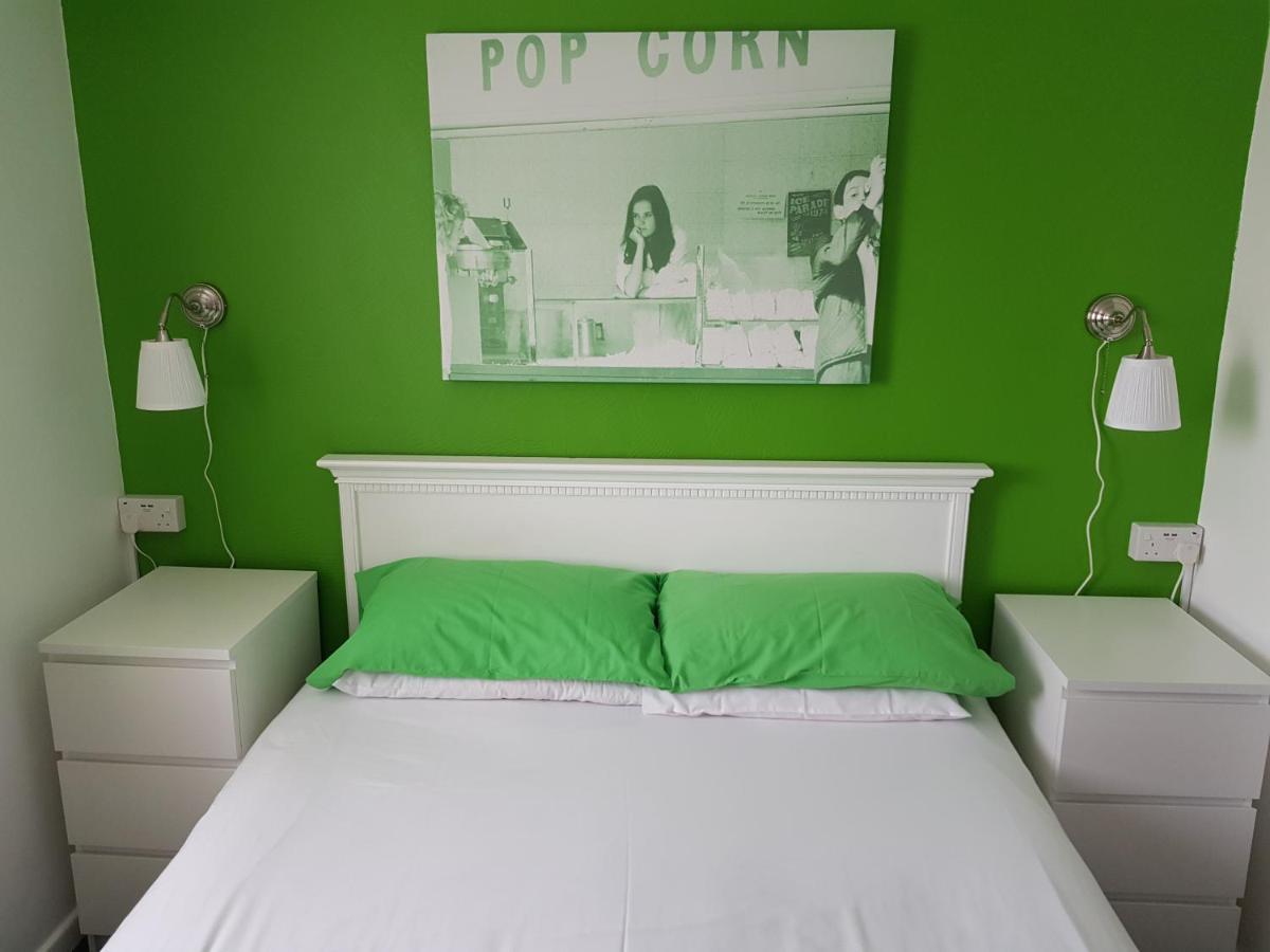 Oakleigh House Hotel Блекпул Екстериор снимка